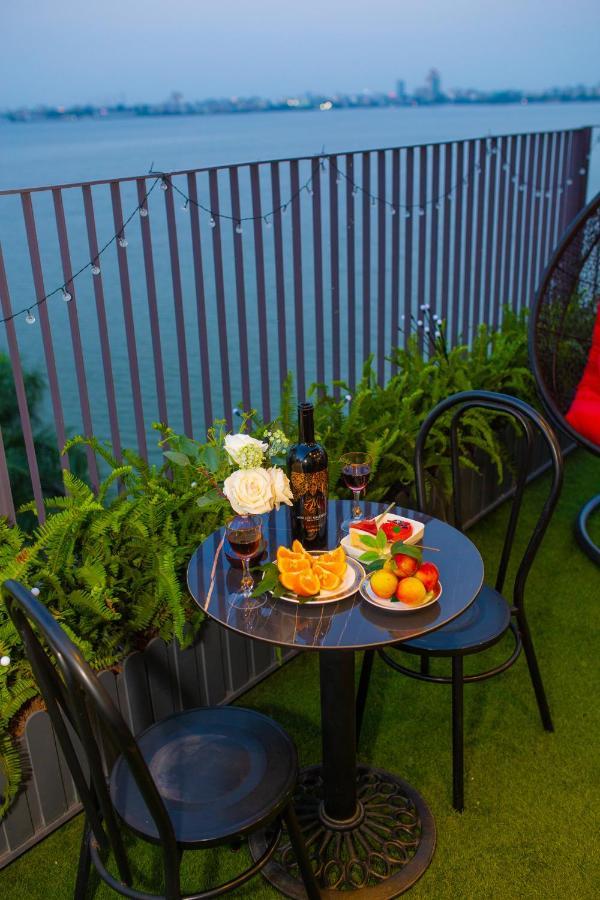 Lake View Hotel ハノイ市 エクステリア 写真