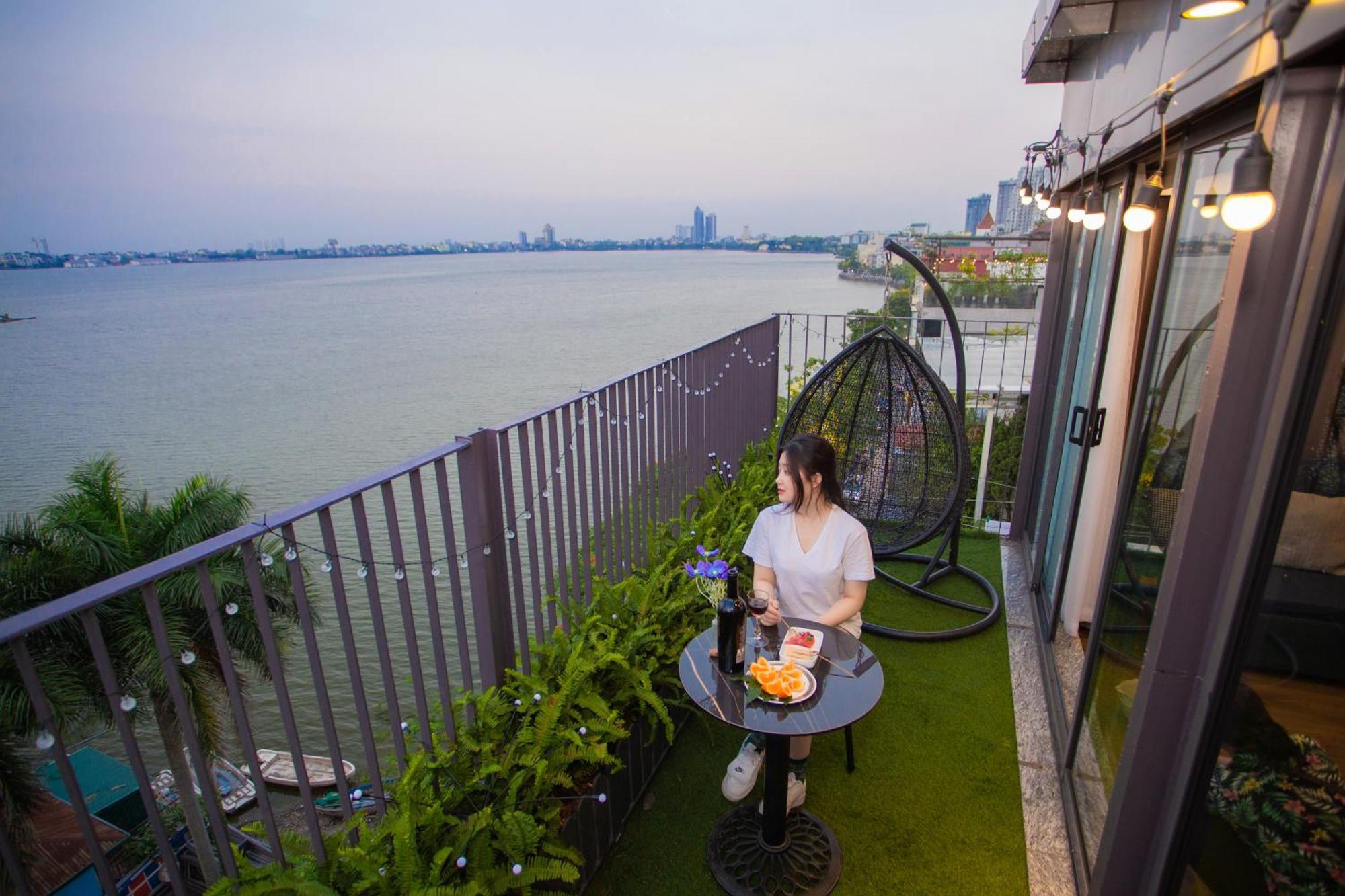 Lake View Hotel ハノイ市 エクステリア 写真